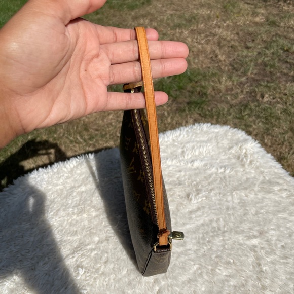 Louis Vuitton pochette accessories - Picture 12 of 16